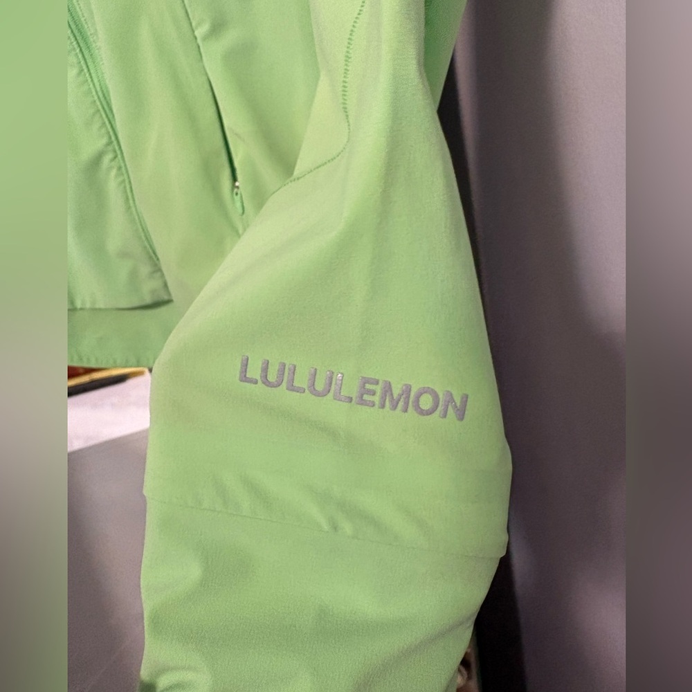Lululemon thin material jacket - Picture 2 of 5